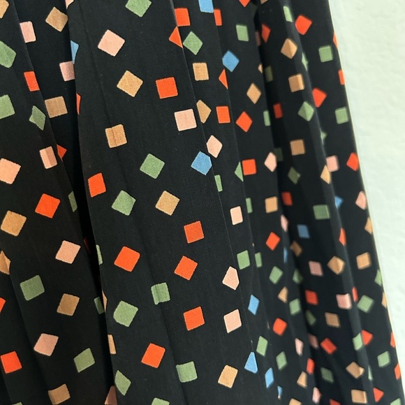 Momo B Medium Black Multicolored Pleated Academia Skirt - Picture 5 of 10